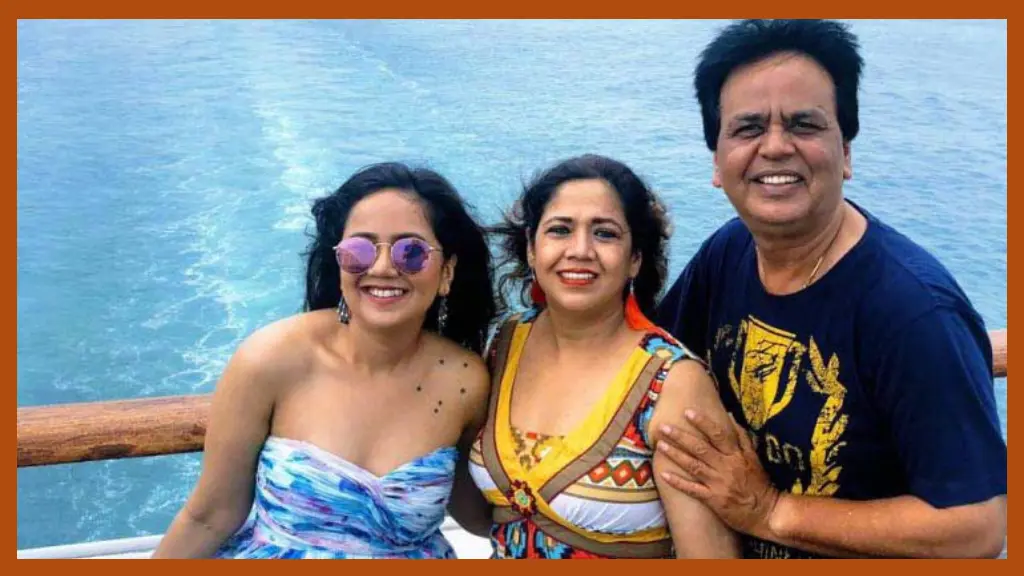 Roopal Tyagi Biography