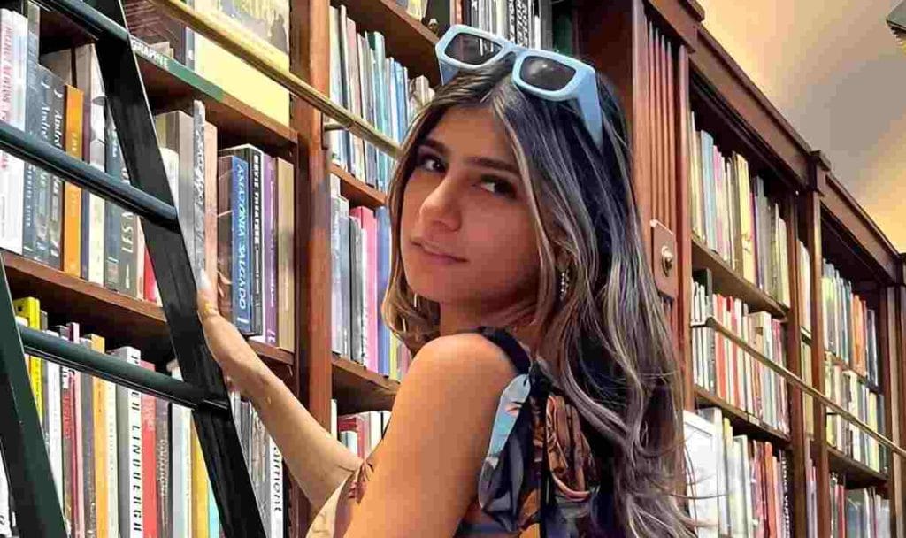 Mia Khalifa Biography – Age, Height, Husband, Career, Net Worth & Life Story